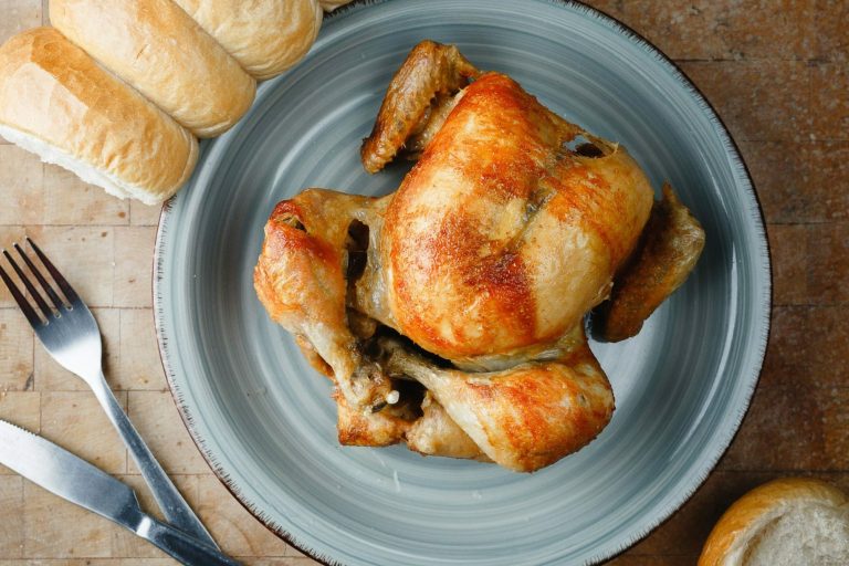 Hähnchen vom Imbiss Fritz in Bielefeld: Knuspriges Hähnchen, saftig und frisch zubereitet – der perfekte Genuss für alle Hähnchenliebhaber.