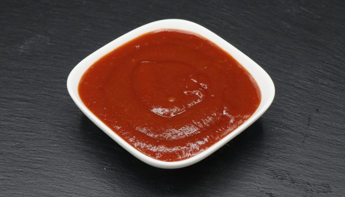 Ketchup vom Imbiss Fritz in Bielefeld: Fruchtig-würziger Ketchup, perfekt abgestimmt für Currywurst, Pommes und andere Imbissklassiker.