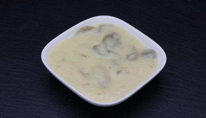 Rahmsauce vom Imbiss Fritz in Bielefeld: Cremige und würzige Sauce – die perfekte Ergänzung zu Schnitzeln, Kartoffelbeilagen und mehr.